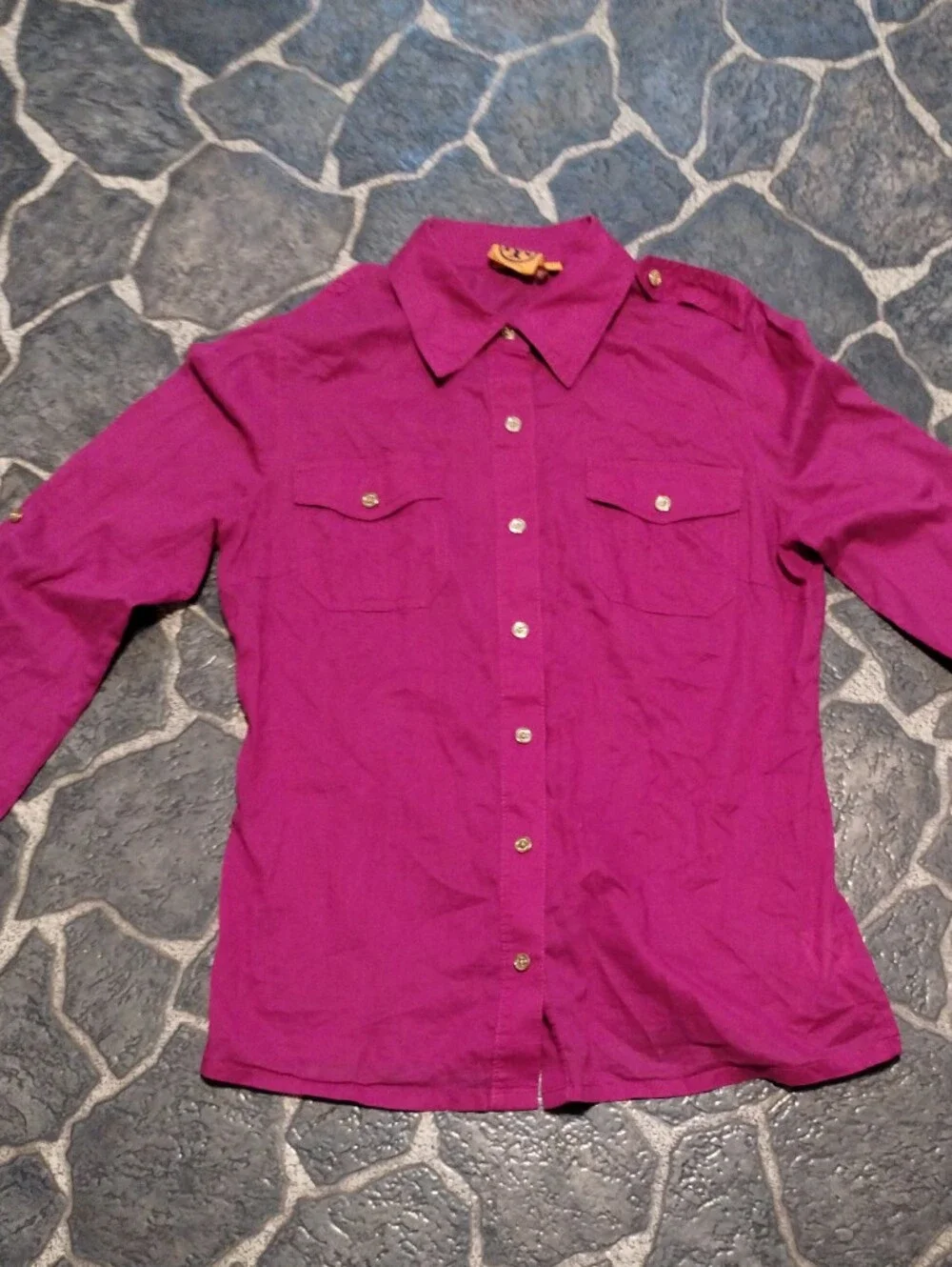 Tory Burch 100 % Lightweight cotton button up fuschia shirt size 6